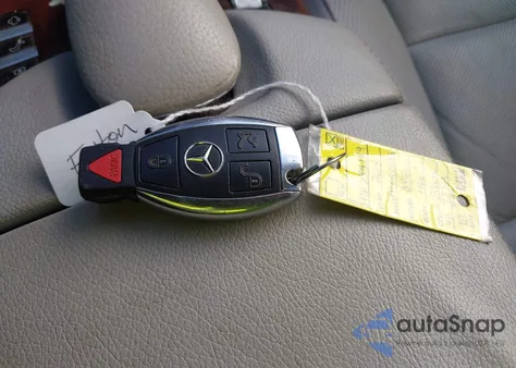 2010 Mercedes-Benz S 550 from USA, damaged, VIN WDDNG7BB8AA294189